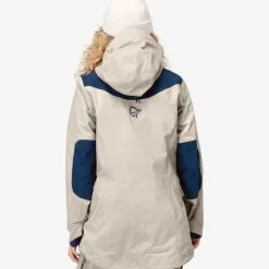 Norrona Tamok Gore-Tex Pro Jacket - Women's -Women's Jackets Sales Store 1217 19 9001 model b 4x5 rsz 08176.1626823482