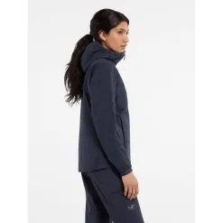 Arc'teryx Atom Hoody - Women's (Fall 2022) 17 Arc'teryx Atom Hoody - Women's (Fall 2022) -Women's Jackets Sales Store Atom Hoody Black Sapphire Women s Side View Right rsz 73897.1663274398.1280.1280 91544.1674262449
